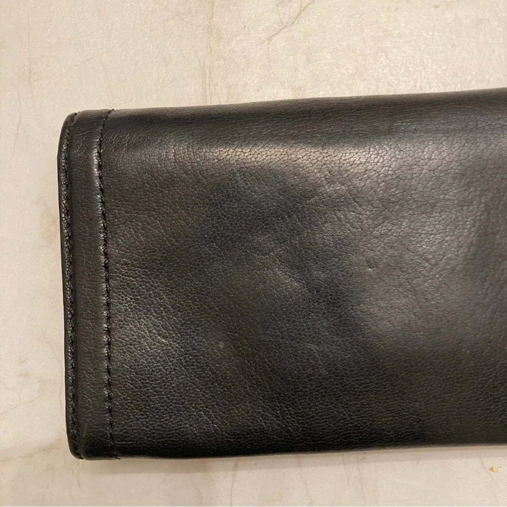 Michael kors black leather wallet